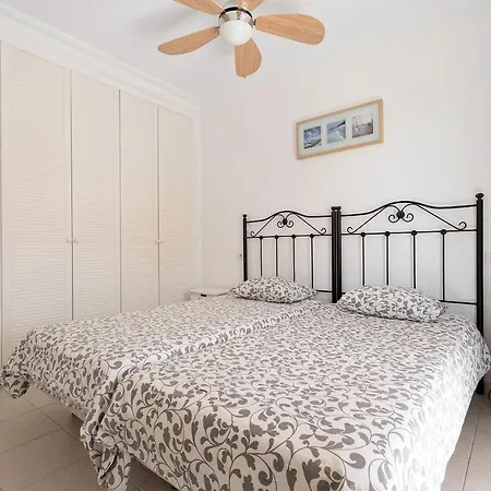 Bahia La Caleta 3 *